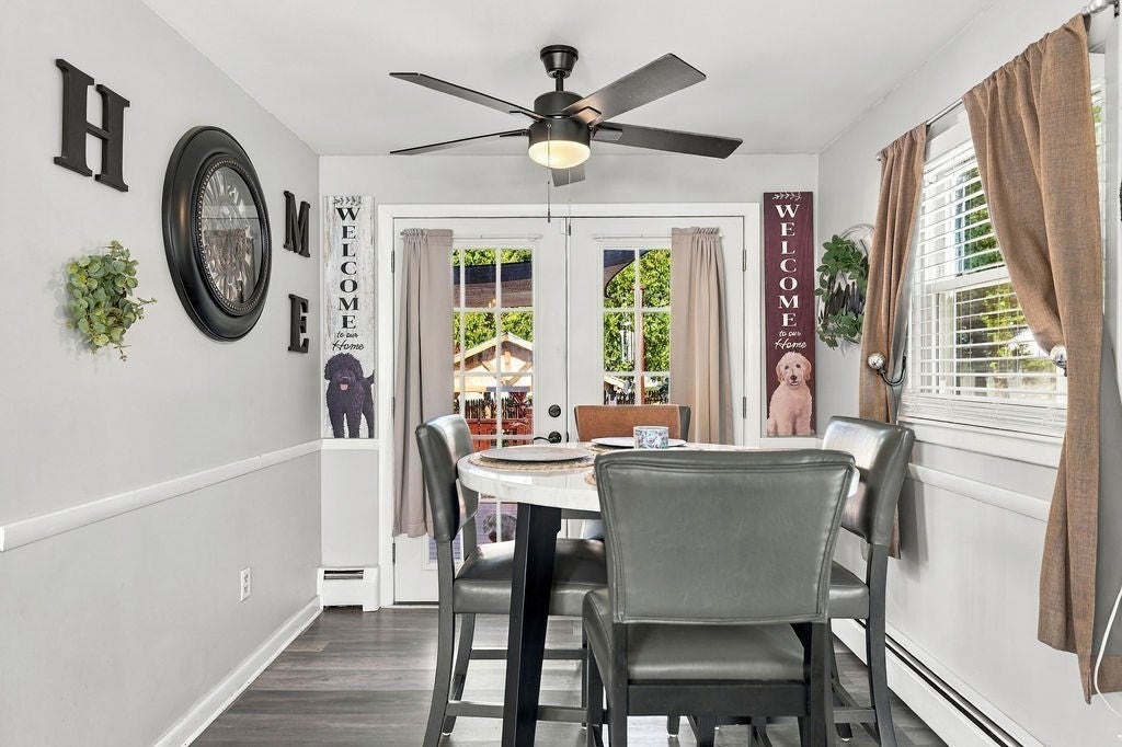 24 Vincenzo Dr West Warwick, RI 02893