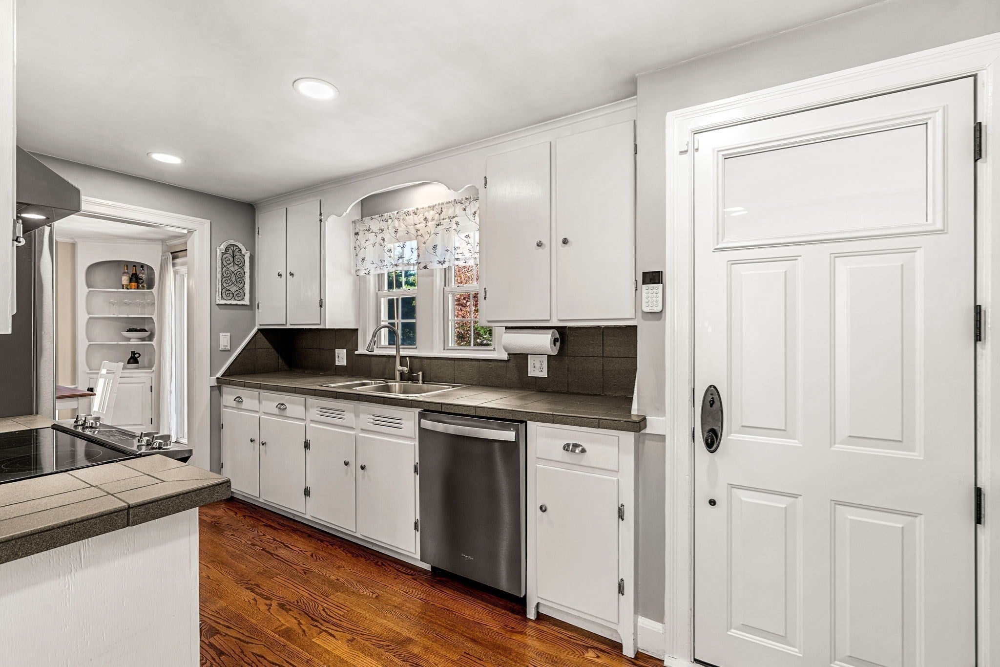 189 Prospect St Wakefield, MA 01880