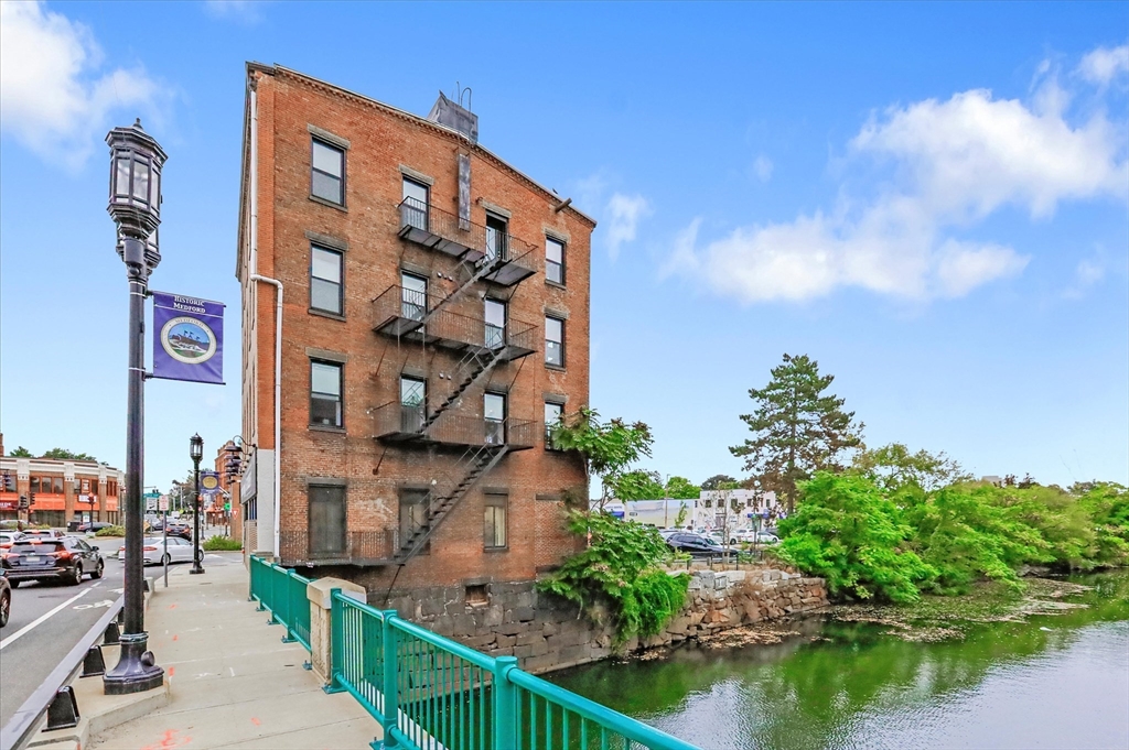 28 Main St #4