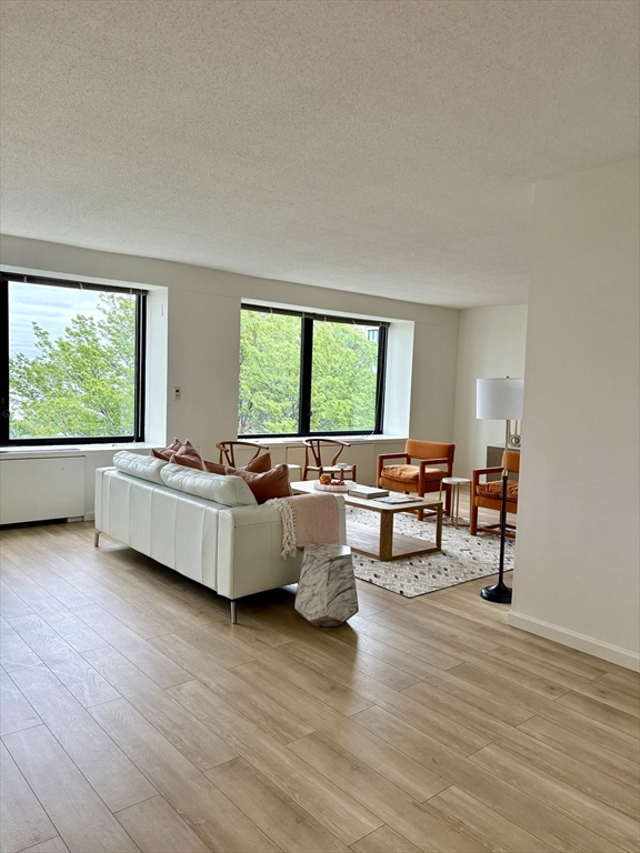 65 East India Row #6F