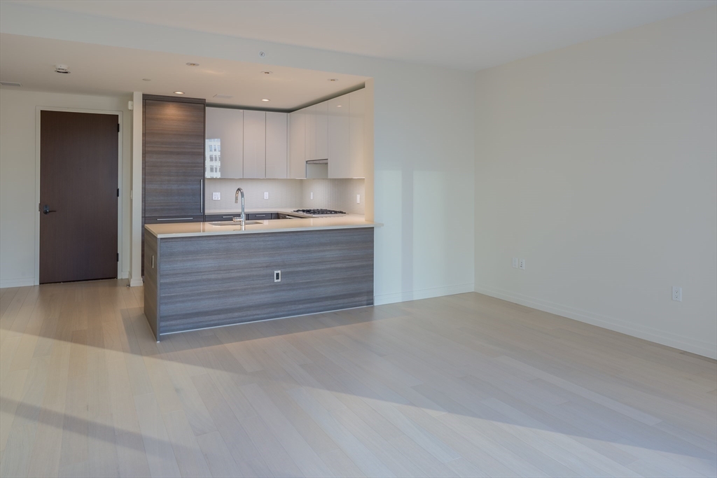 1 Franklin St #1709 Boston, MA 02110