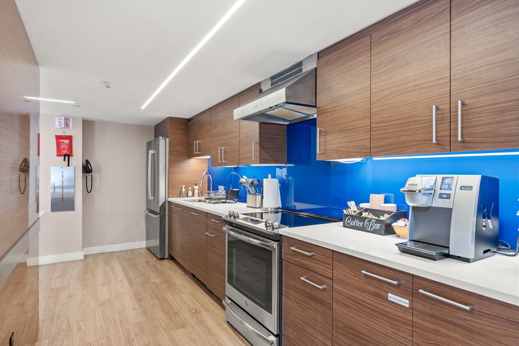 151 Tremont St #10S Boston, MA 02111