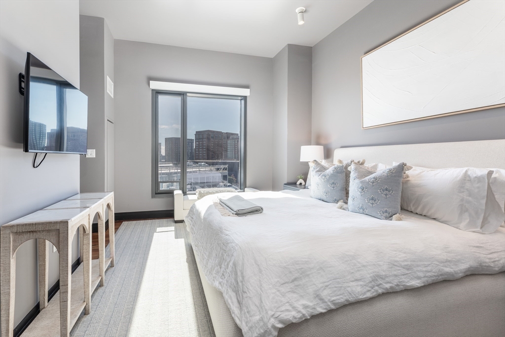 300 Pier 4th Blvd #PH J Boston, MA 02210