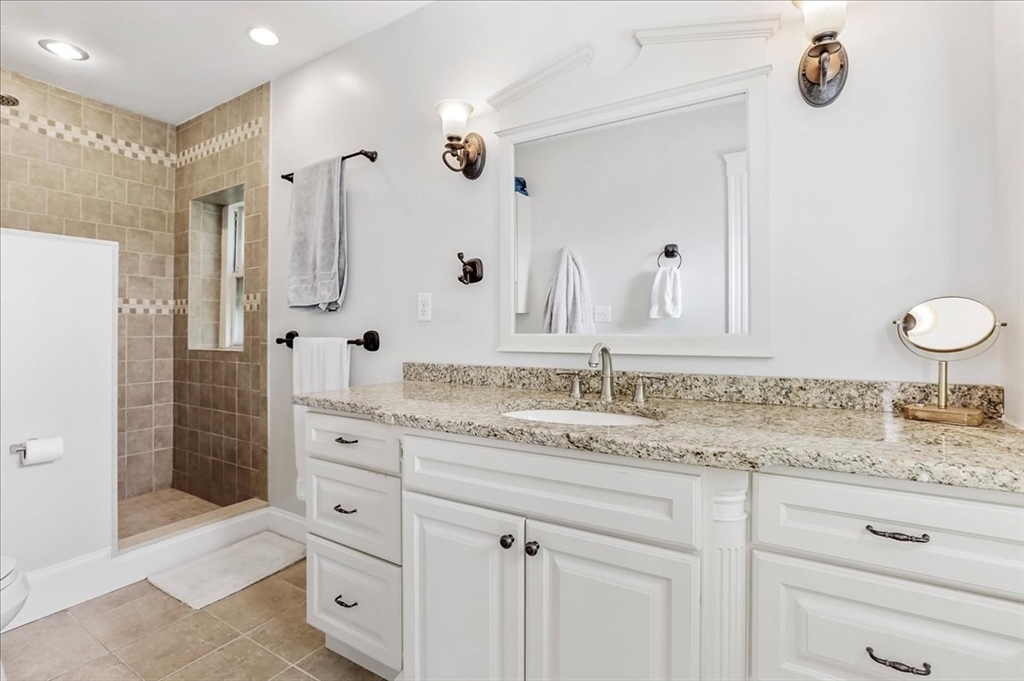 130 Myrtle St Boston, MA 02114