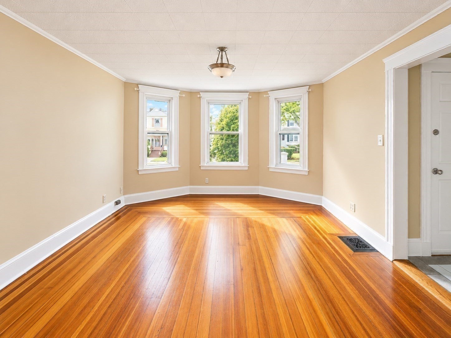 65 Chestnut St #1 Wakefield, MA 01880
