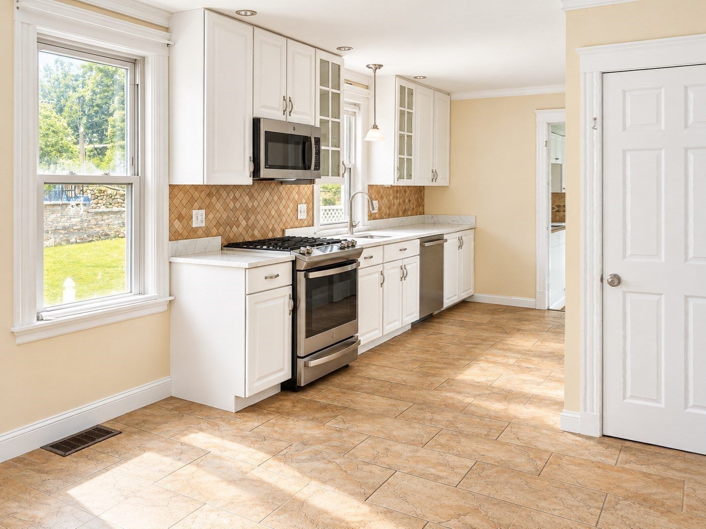 65 Chestnut St #1 Wakefield, MA 01880