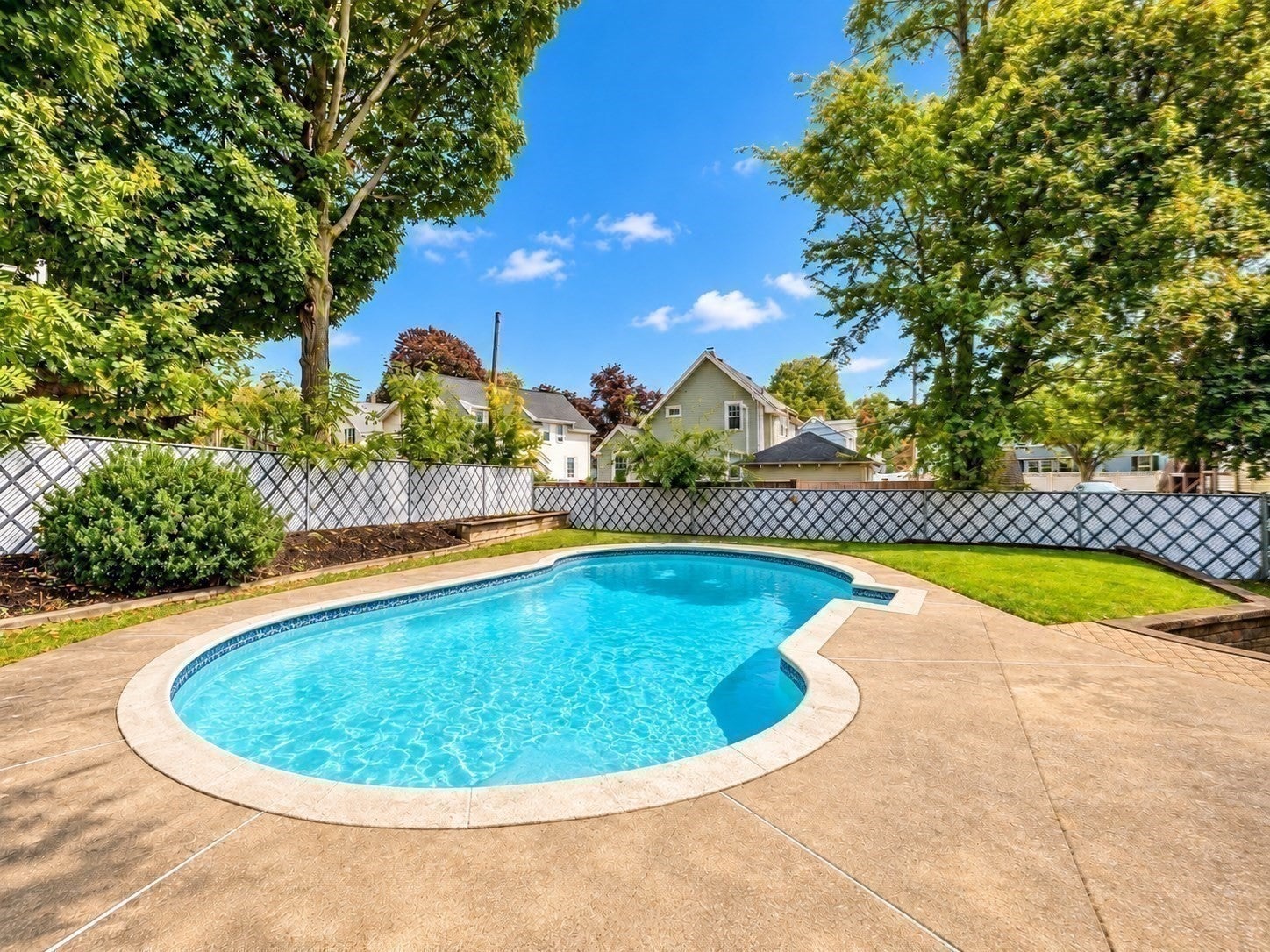 65 Chestnut St #1 Wakefield, MA 01880