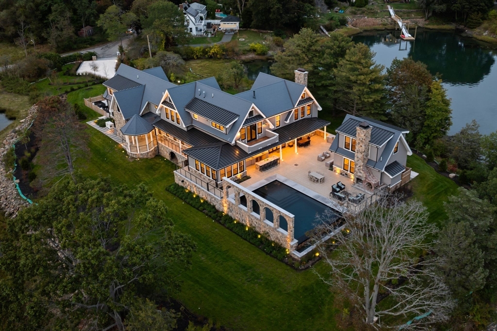 140 Livingstone Ave Beverly, MA 01915 140 Livingstone Ave Beverly, MA 01915