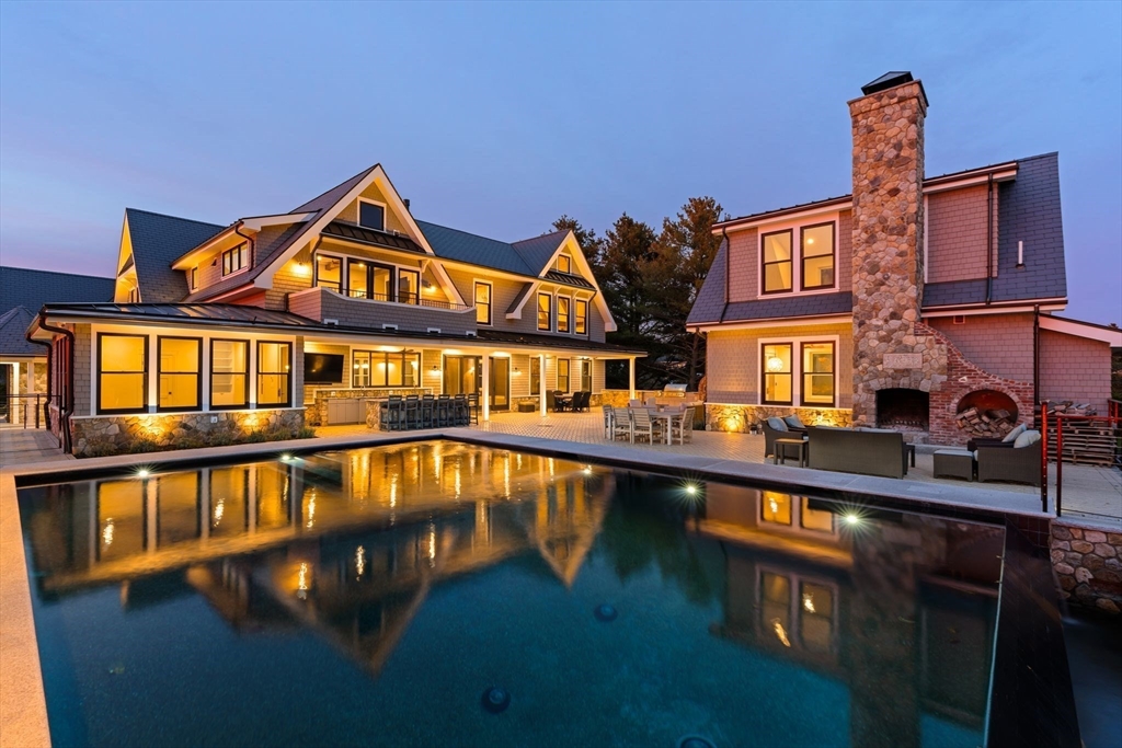 140 Livingstone Ave Beverly, MA 01915 140 Livingstone Ave Beverly, MA 01915
