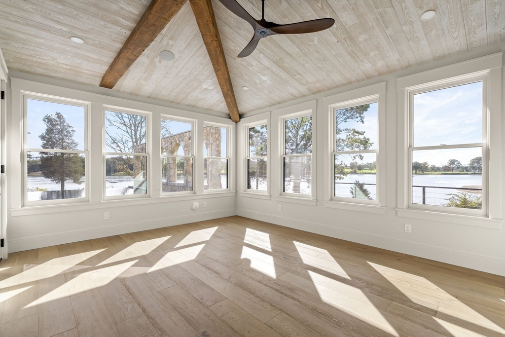 140 Livingstone Ave Beverly, MA 01915 140 Livingstone Ave Beverly, MA 01915