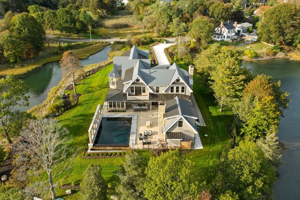 140 Livingstone Ave Beverly, MA 01915 140 Livingstone Ave Beverly, MA 01915