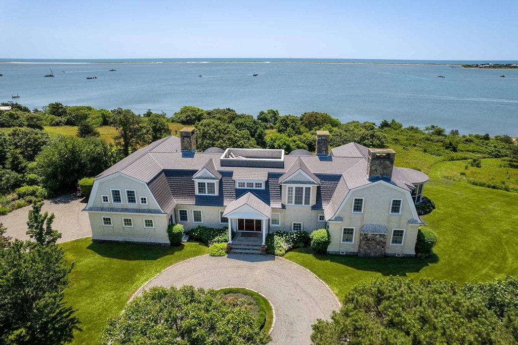 25 Lelands Path Edgartown, MA 02539 25 Lelands Path Edgartown, MA 02539