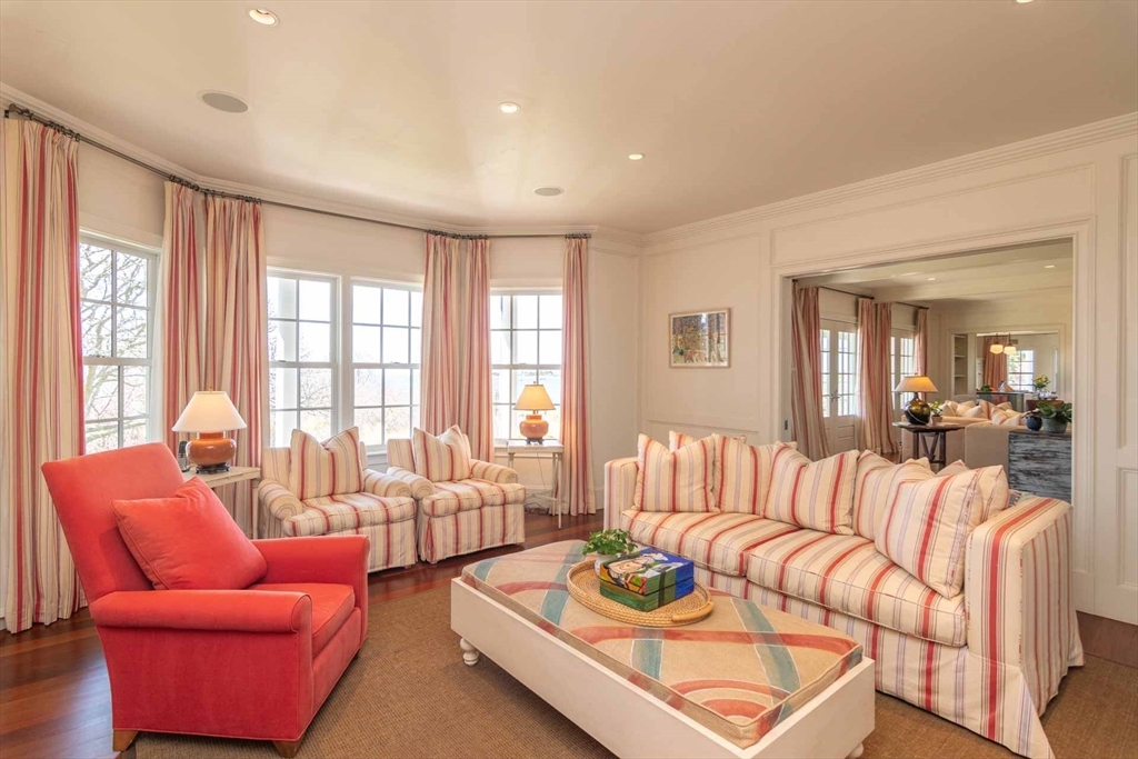 25 Lelands Path Edgartown, MA 02539 25 Lelands Path Edgartown, MA 02539