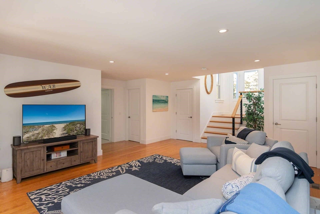 7 Katama Dr Edgartown, MA 02539