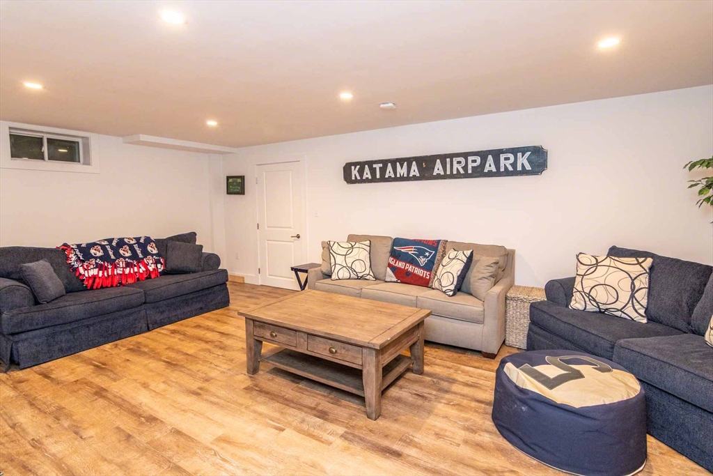 7 Katama Dr Edgartown, MA 02539