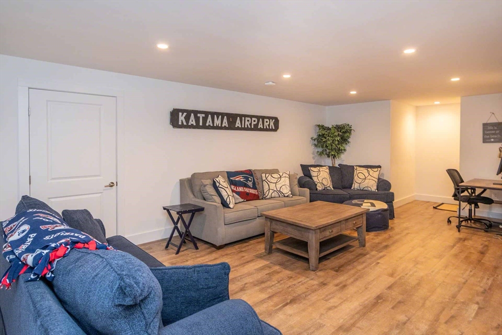 7 Katama Dr Edgartown, MA 02539