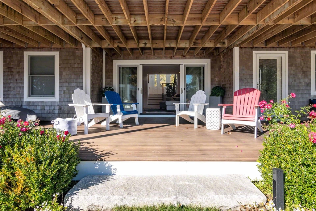 7 Katama Dr Edgartown, MA 02539