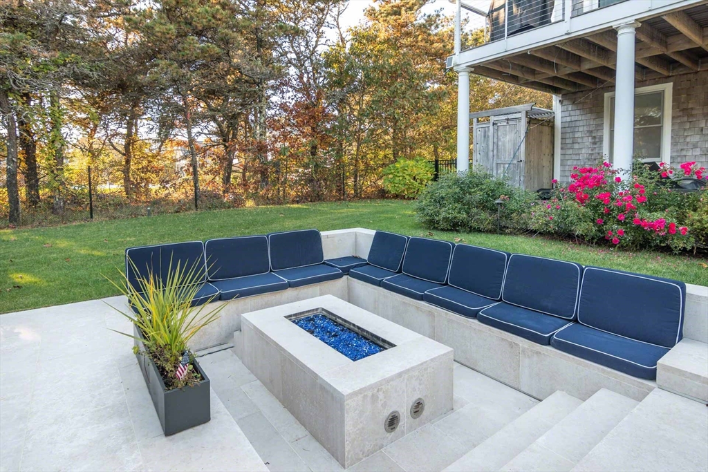 7 Katama Dr Edgartown, MA 02539