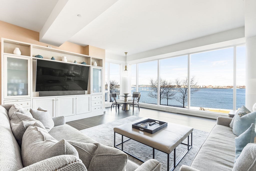 22 Liberty Dr #2F