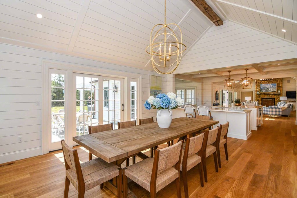 29 Slough Cv Rd Edgartown, MA 02539 29 Slough Cv Rd Edgartown, MA 02539