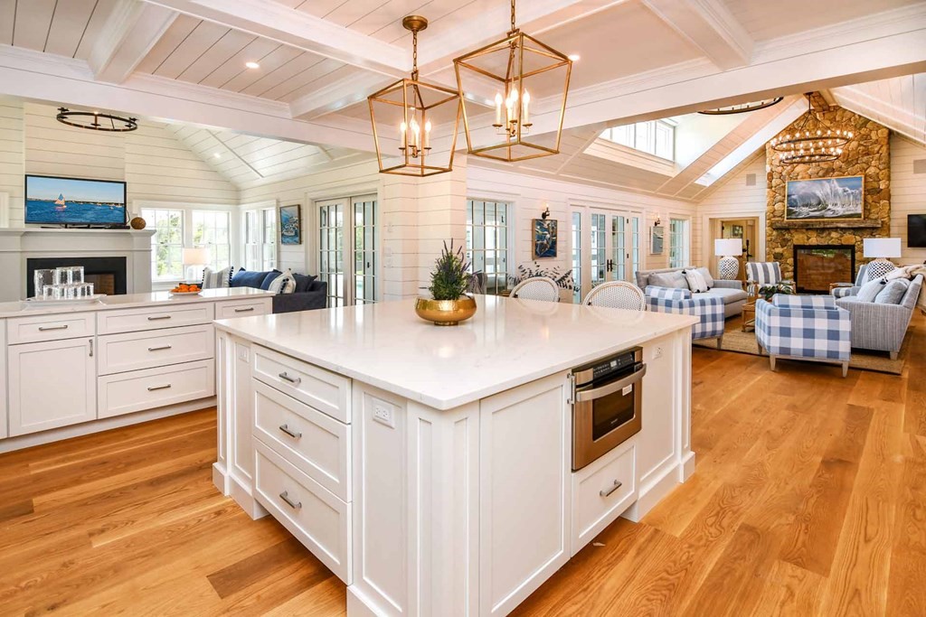 29 Slough Cv Rd Edgartown, MA 02539 29 Slough Cv Rd Edgartown, MA 02539