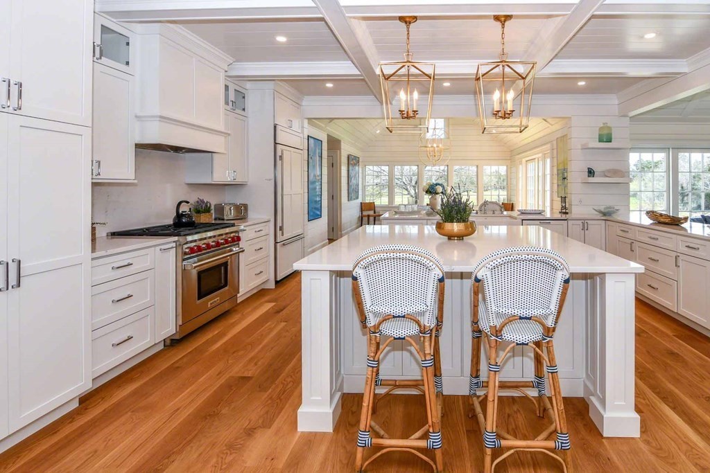 29 Slough Cv Rd Edgartown, MA 02539 29 Slough Cv Rd Edgartown, MA 02539