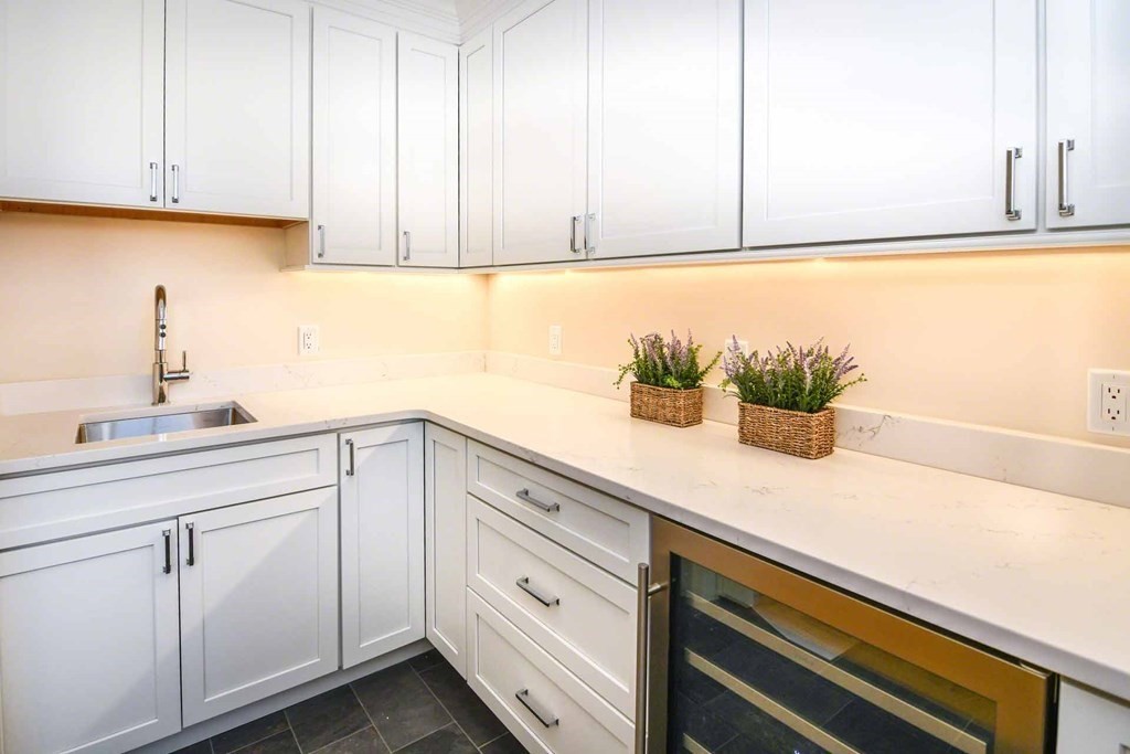 29 Slough Cv Rd Edgartown, MA 02539 29 Slough Cv Rd Edgartown, MA 02539