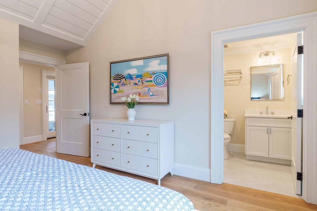 29 Slough Cv Rd Edgartown, MA 02539 29 Slough Cv Rd Edgartown, MA 02539