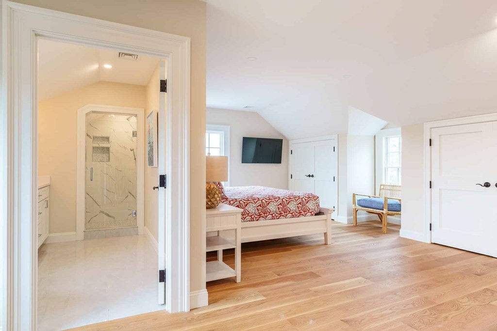 29 Slough Cv Rd Edgartown, MA 02539 29 Slough Cv Rd Edgartown, MA 02539