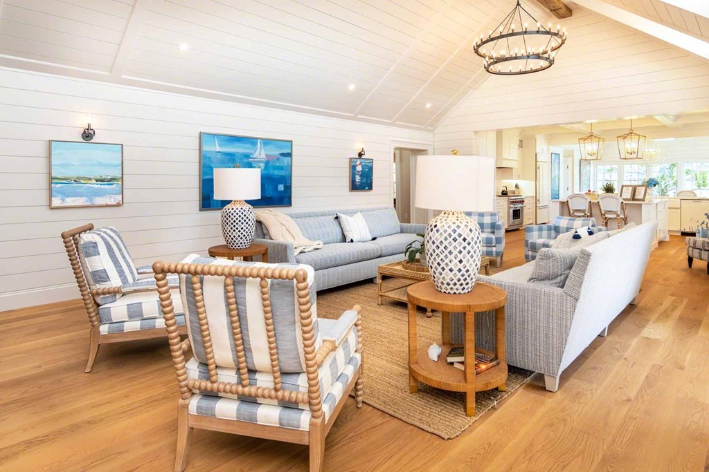 29 Slough Cv Rd Edgartown, MA 02539 29 Slough Cv Rd Edgartown, MA 02539