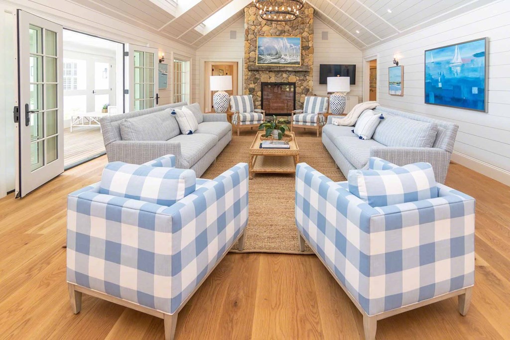 29 Slough Cv Rd Edgartown, MA 02539 29 Slough Cv Rd Edgartown, MA 02539