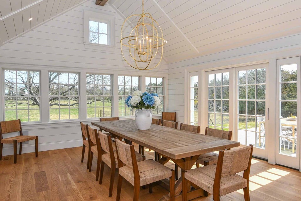 29 Slough Cv Rd Edgartown, MA 02539 29 Slough Cv Rd Edgartown, MA 02539