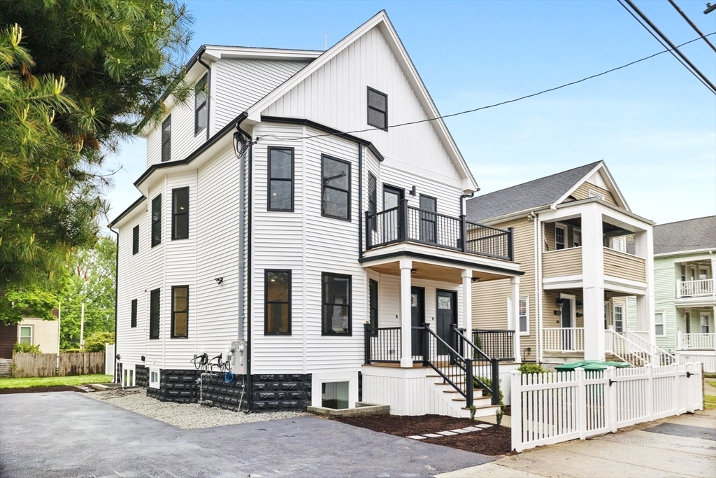 42 Bower , St #1