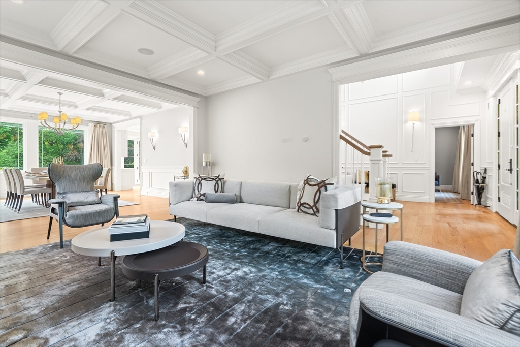 382 Lee St Brookline, MA 02445 382 Lee St Brookline, MA 02445