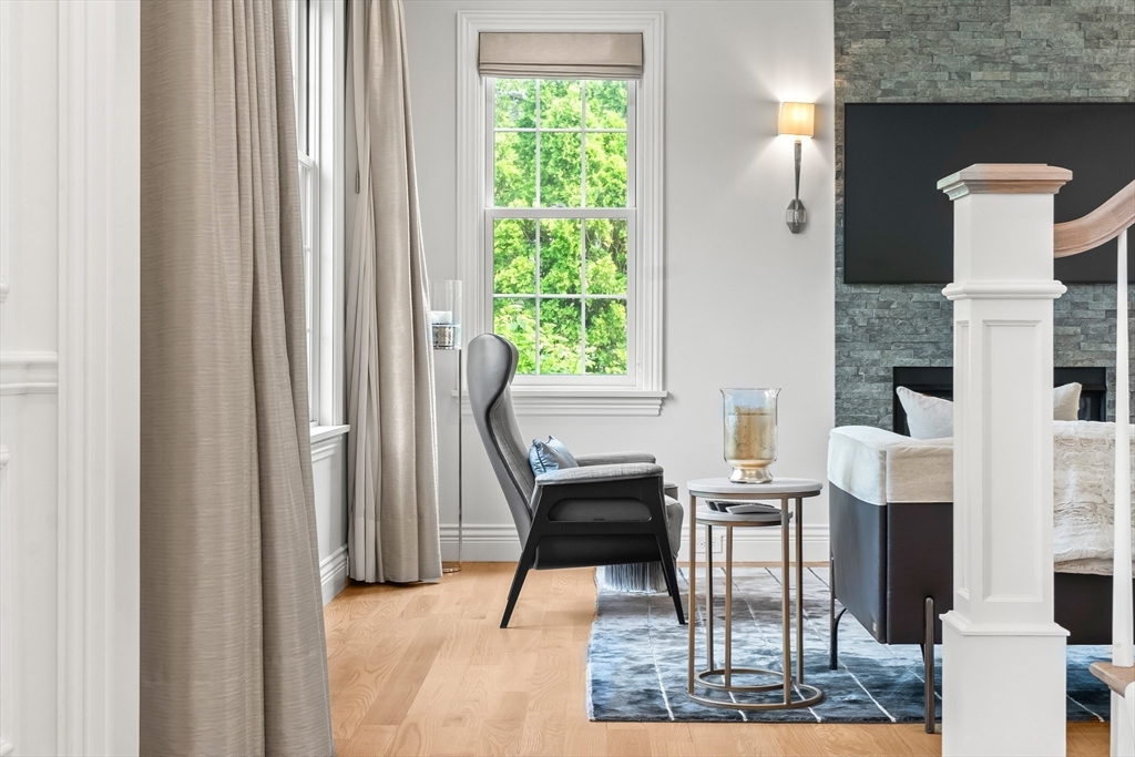 382 Lee St Brookline, MA 02445 382 Lee St Brookline, MA 02445