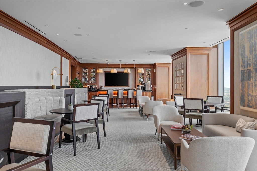 1 Dalton St #5803 Boston, MA 02115