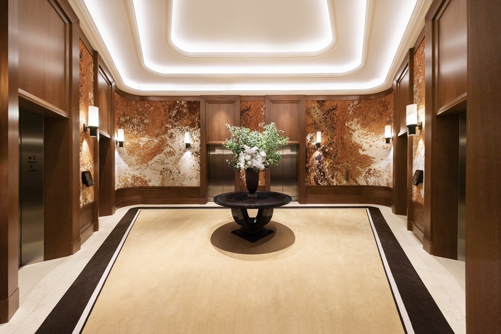 1 Dalton St #5803 Boston, MA 02115