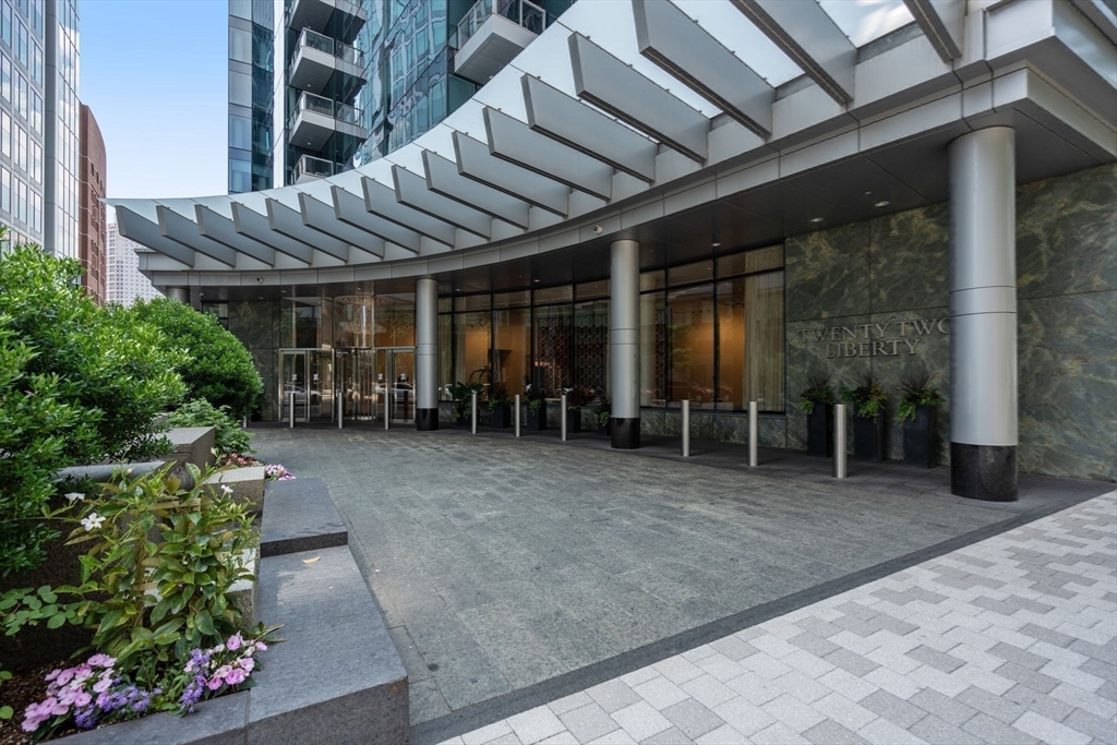 22 Liberty Dr #2F Boston, MA 02210