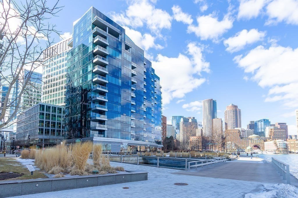 22 Liberty Dr #2F Boston, MA 02210