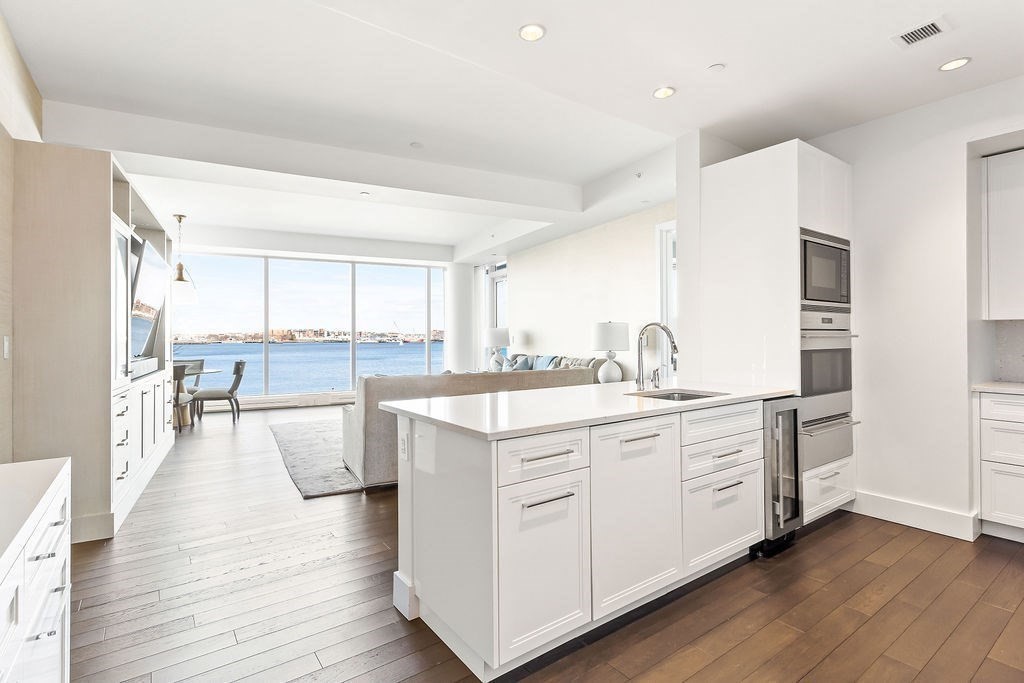 22 Liberty Dr #2F Boston, MA 02210