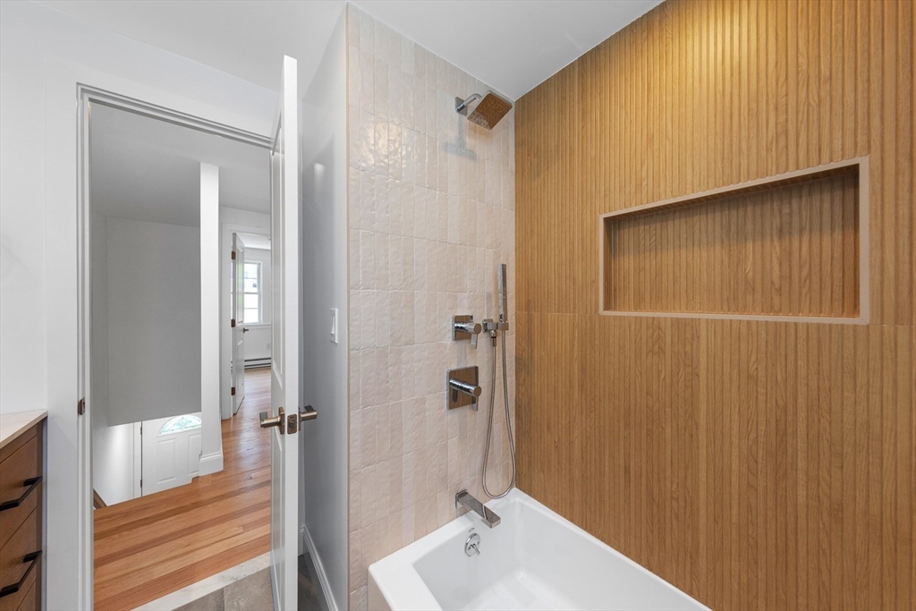 22 Park St #B Wakefield, MA 01880