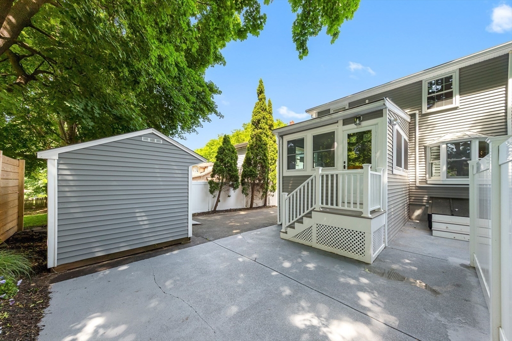 22 Park St #B Wakefield, MA 01880
