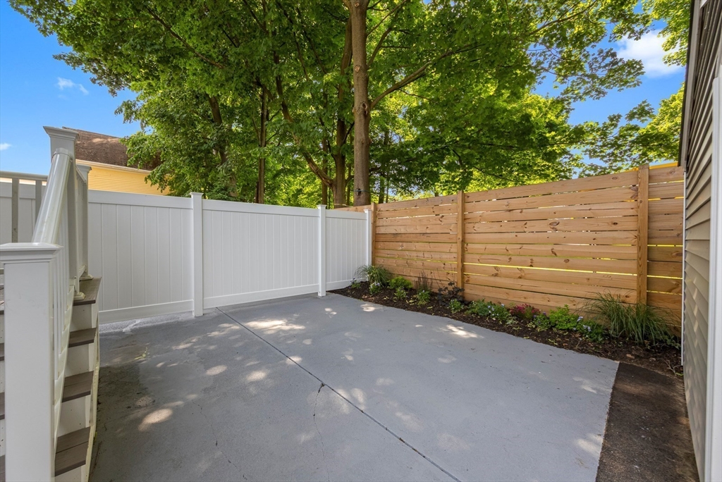 22 Park St #B Wakefield, MA 01880