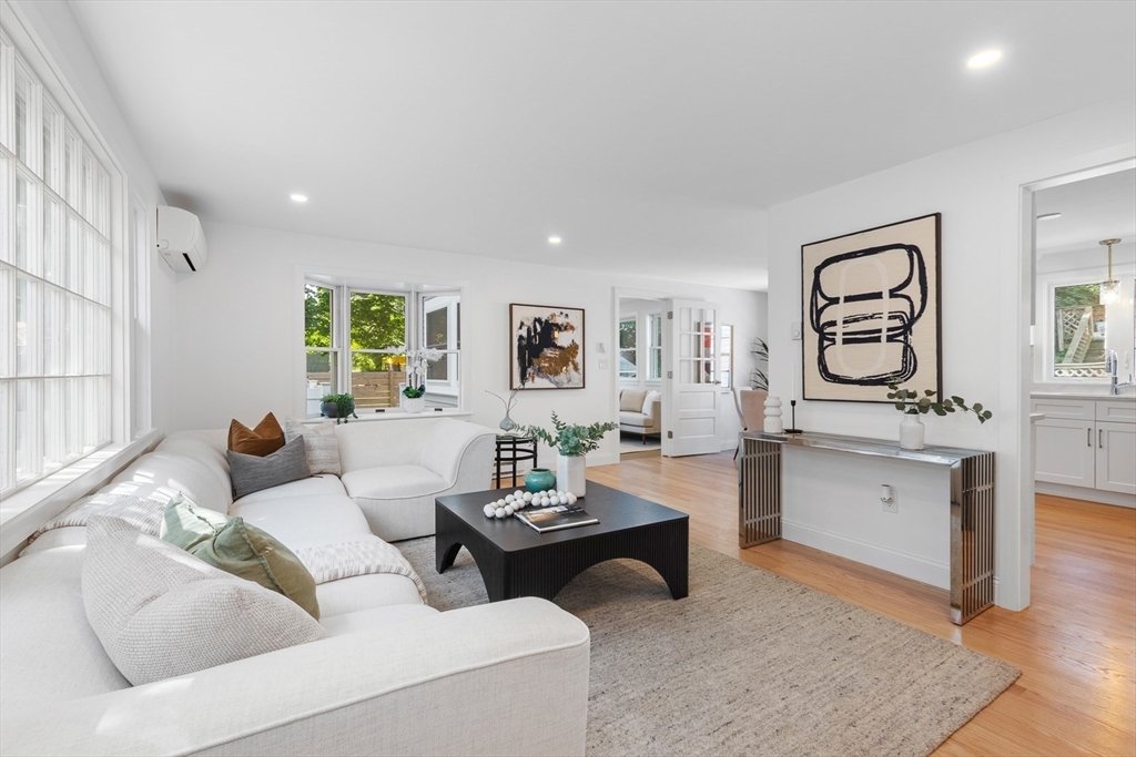 22 Park St #B Wakefield, MA 01880