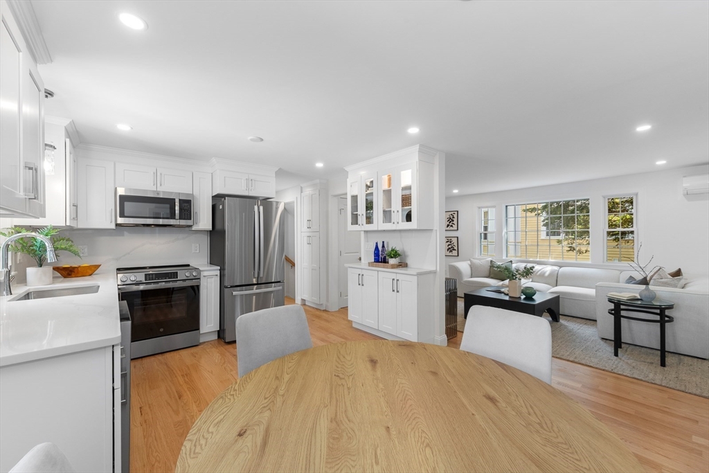 22 Park St #B Wakefield, MA 01880