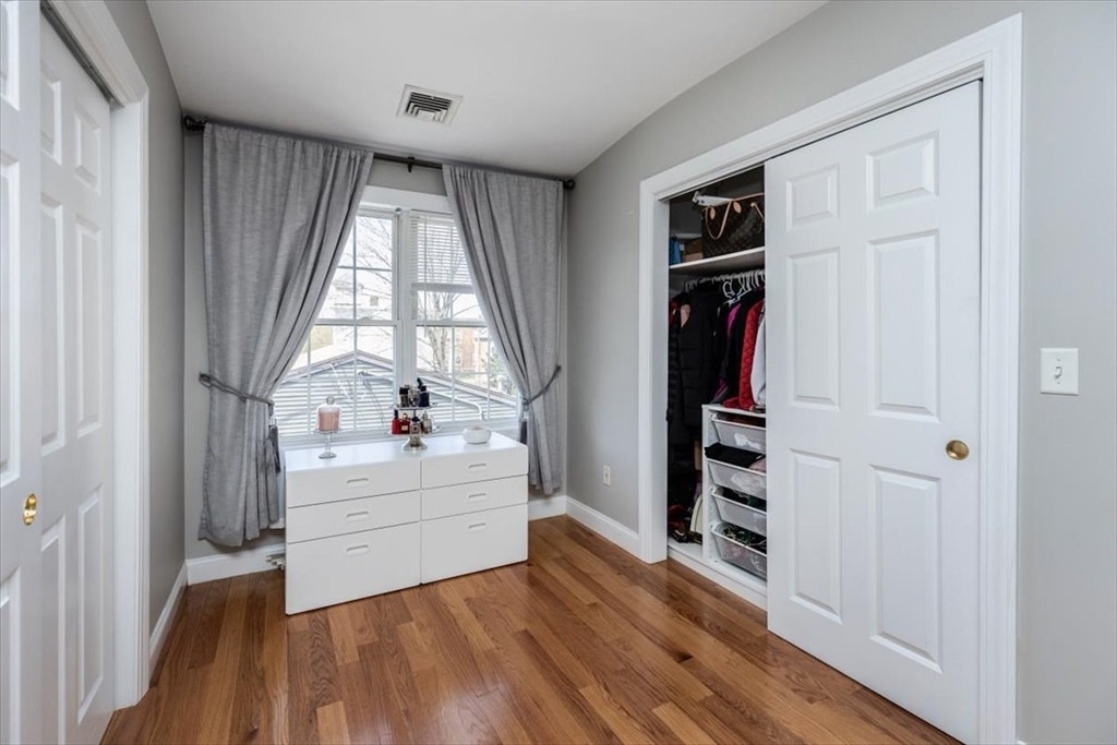 134 Nahant St #B Wakefield, MA 01880 134 Nahant St #B Wakefield, MA 01880