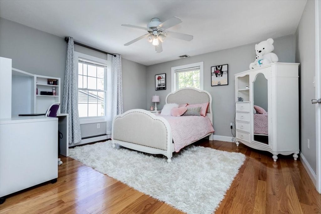 134 Nahant St #B Wakefield, MA 01880 134 Nahant St #B Wakefield, MA 01880