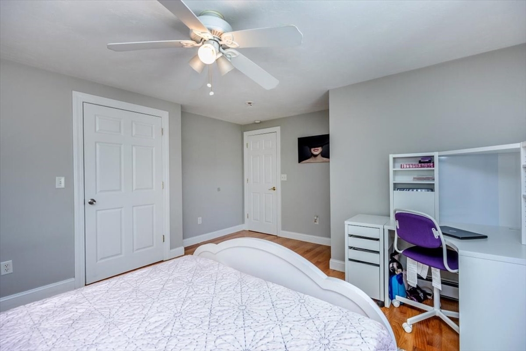 134 Nahant St #B Wakefield, MA 01880 134 Nahant St #B Wakefield, MA 01880