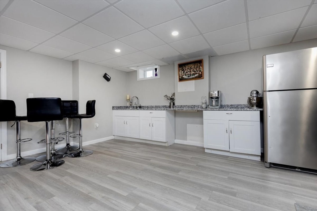 134 Nahant St #B Wakefield, MA 01880 134 Nahant St #B Wakefield, MA 01880