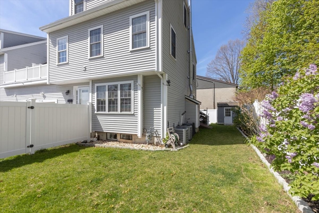 134 Nahant St #B Wakefield, MA 01880 134 Nahant St #B Wakefield, MA 01880